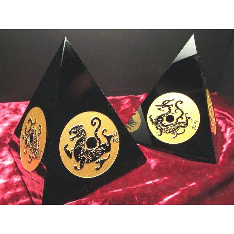 風水 天然黒曜石 四神ピラミッドの置物