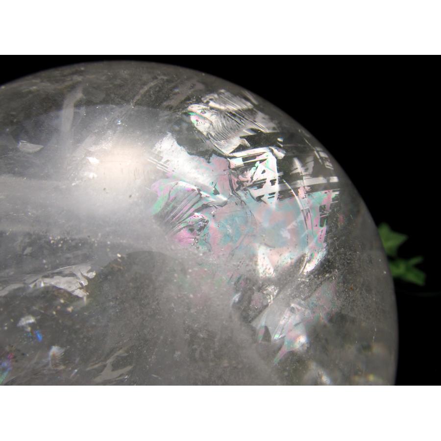 店頭展示中 全てを超える特大レインボー 巨大水晶丸玉 天然虹入り水晶 クリスタルスフィア 回転台座付き 重さ 3274g φ113mm すべての浄化と純粋さの象徴の画像