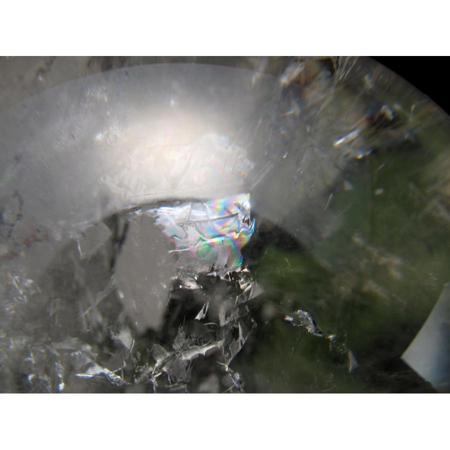 店頭展示中 全てを超える特大レインボー 巨大水晶丸玉 天然虹入り水晶 クリスタルスフィア 回転台座付き 重さ 3274g φ113mm すべての浄化と純粋さの象徴の画像