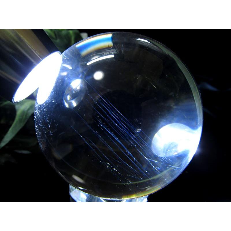 極上の透明感 5A 超透明 天然水晶 丸玉 重さ 175.6g φ50mm 極上天然石 クリスタル台座と豪華BOX付 光で浮かび上がる天使のハシゴ まるで幻想的な薄明光線 | 開運 | 03