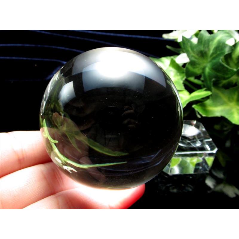 極上の透明感 5A 超透明 天然水晶 丸玉 重さ 175.6g φ50mm 極上天然石 クリスタル台座と豪華BOX付 光で浮かび上がる天使のハシゴ まるで幻想的な薄明光線 | 開運 | 06