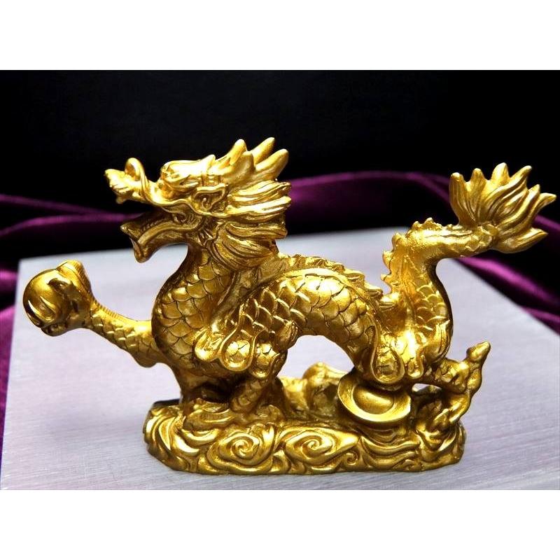S 迫力満点 金龍モチーフ 玉持ち龍神(ドラゴン)置物 高さ約60mm 全長約100mm ディスプレイに パワーストーン | ブランド登録なし | 01