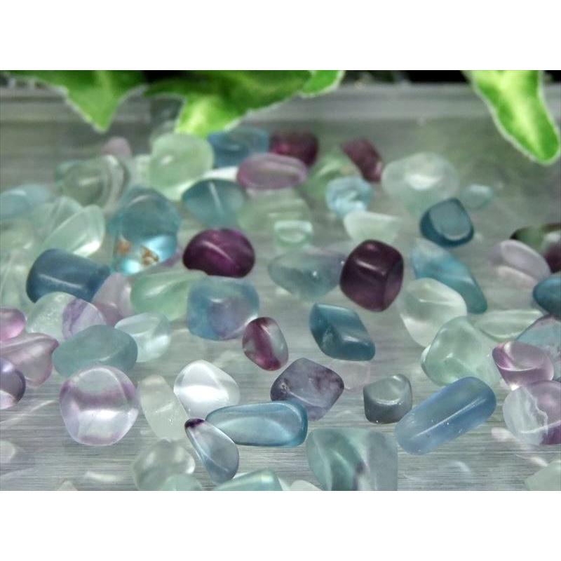 中粒 マルチカラーフローライト 蛍石 さざれ 約200g 粒約5mm-18mm 美麗
