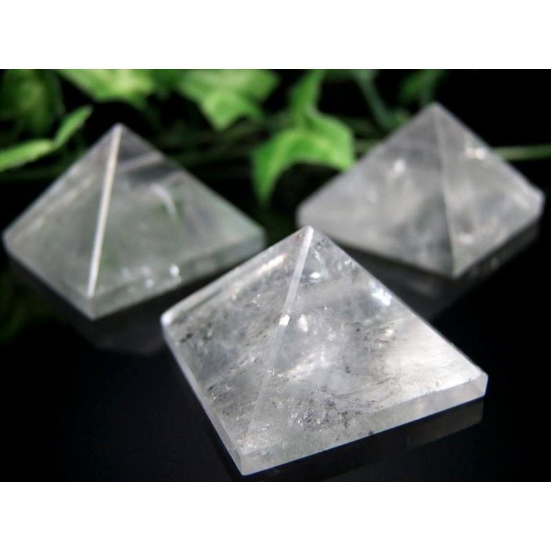 天然水晶 ピラミッド 置物 40g-50g 1個売り 天然クリスタル ナチュラルなクリア感 パワーを感じる結晶 パワフルなピラミッドパワー ブラジル産 ok-s | 開運 | 05
