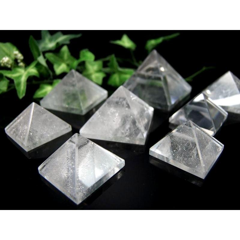 天然水晶 ピラミッド 置物 40g-50g 1個売り 天然クリスタル ナチュラルなクリア感 パワーを感じる結晶 パワフルなピラミッドパワー ブラジル産 ok-s | 開運 | 09