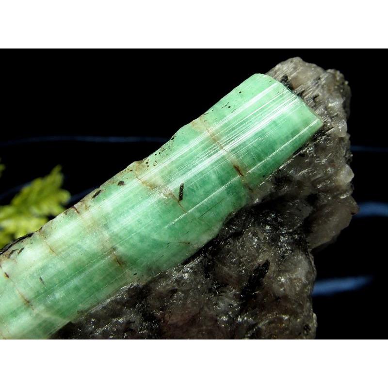 激レア エメラルド 結晶原石 母岩付き 最大幅66mm 重さ61g 四大宝石の1つ 『叡智』と『愛』の象徴 5月の誕生石 一点もの ブラジル産 ge-s パワーストーン | ブランド登録なし
