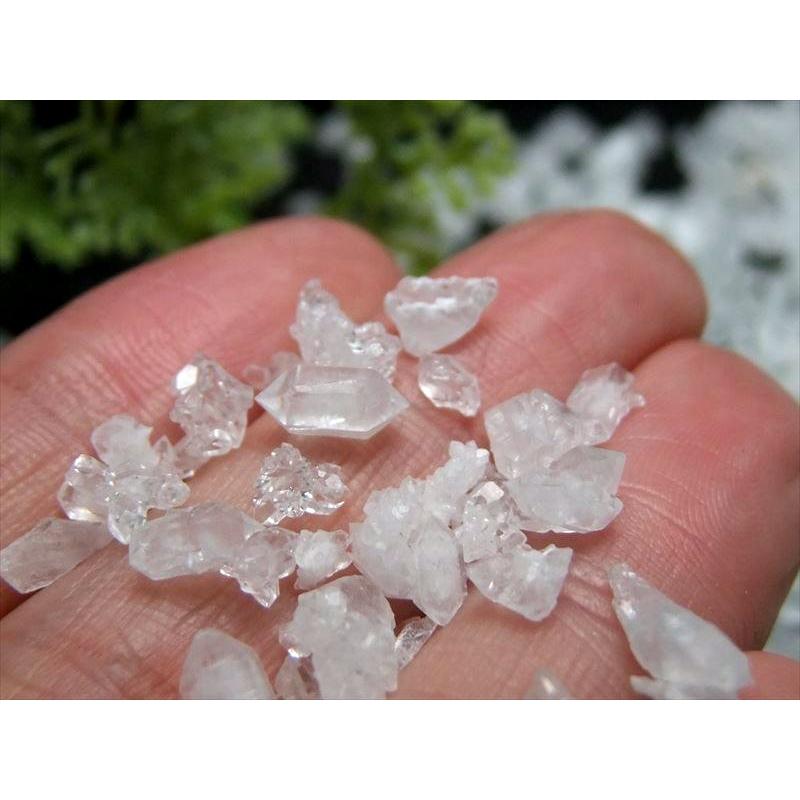 希少な天然ダブルポイント結晶 水晶ダブルポイント&カルサイト結晶詰め合わせ 200グラム入り 平均結晶サイズ5mm-10mm 小サイズ モロッコ産 sa- | ブランド登録なし