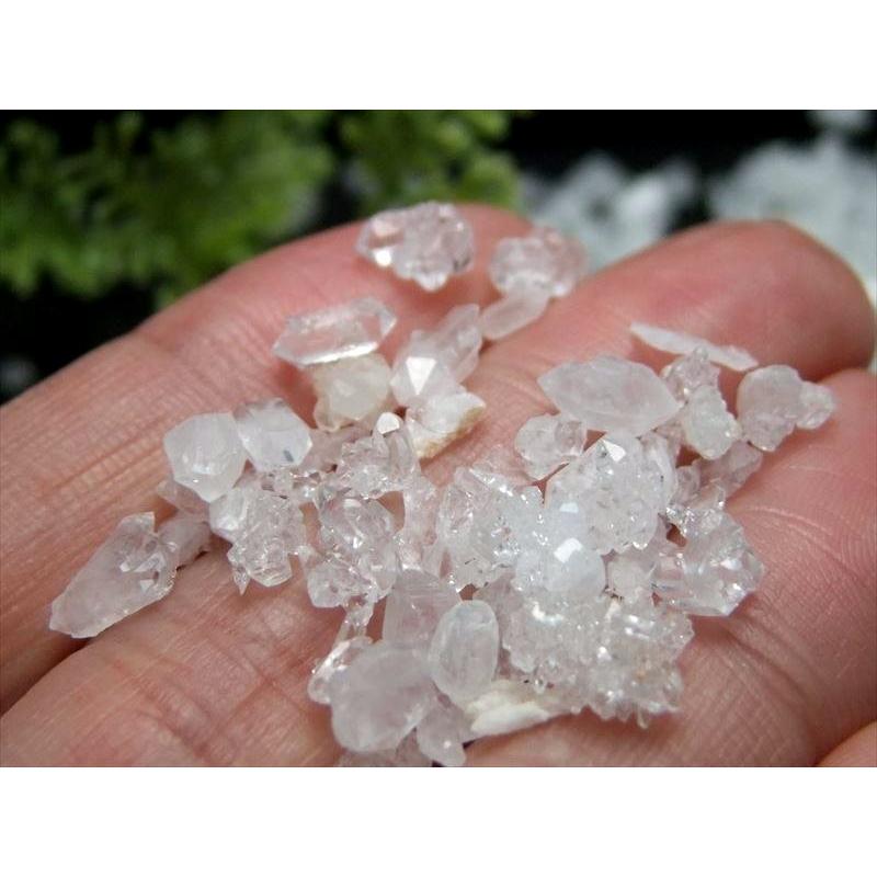 希少な天然ダブルポイント結晶 水晶ダブルポイント&カルサイト結晶詰め合わせ 200グラム入り 平均結晶サイズ5mm-10mm 小サイズ モロッコ産 sa- | ブランド登録なし | 01