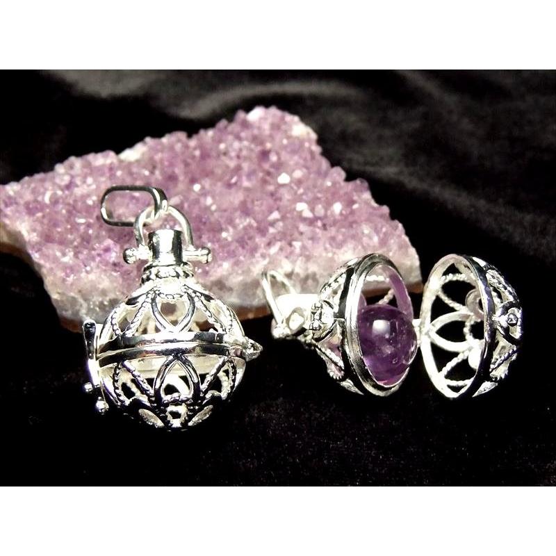 入れ替え可能 アラベスク模様 花唐草模様 ケージ型 ストーン入れ替えペンダント 約16mmまでの天然石が入ります 上品