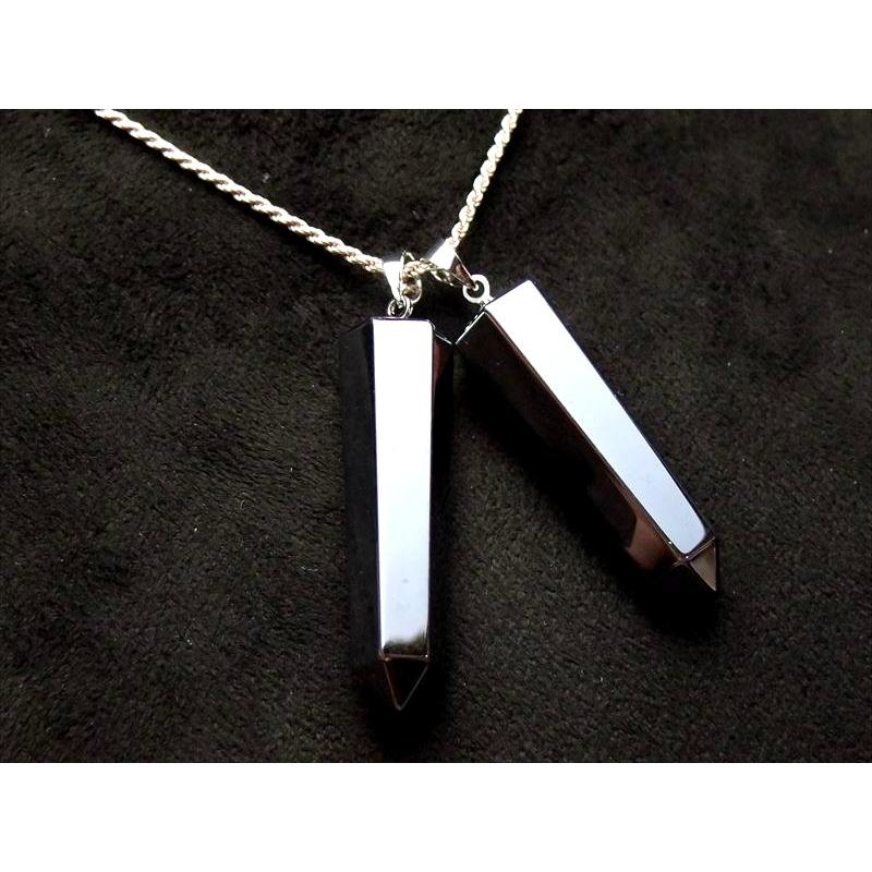 テラヘルツ鉱石 六角ポイント ペンダントトップ 縦約32-40mm前後 1個売り シンプル カットの美しい六角柱 つやつや光沢 話題の 高純度 テラヘルツ 鉱石 | ブランド登録なし