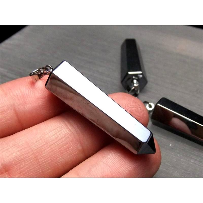 テラヘルツ鉱石 六角ポイント ペンダントトップ 縦約32-40mm前後 1個売り シンプル カットの美しい六角柱 つやつや光沢 話題の 高純度 テラヘルツ 鉱石 | ブランド登録なし | 04