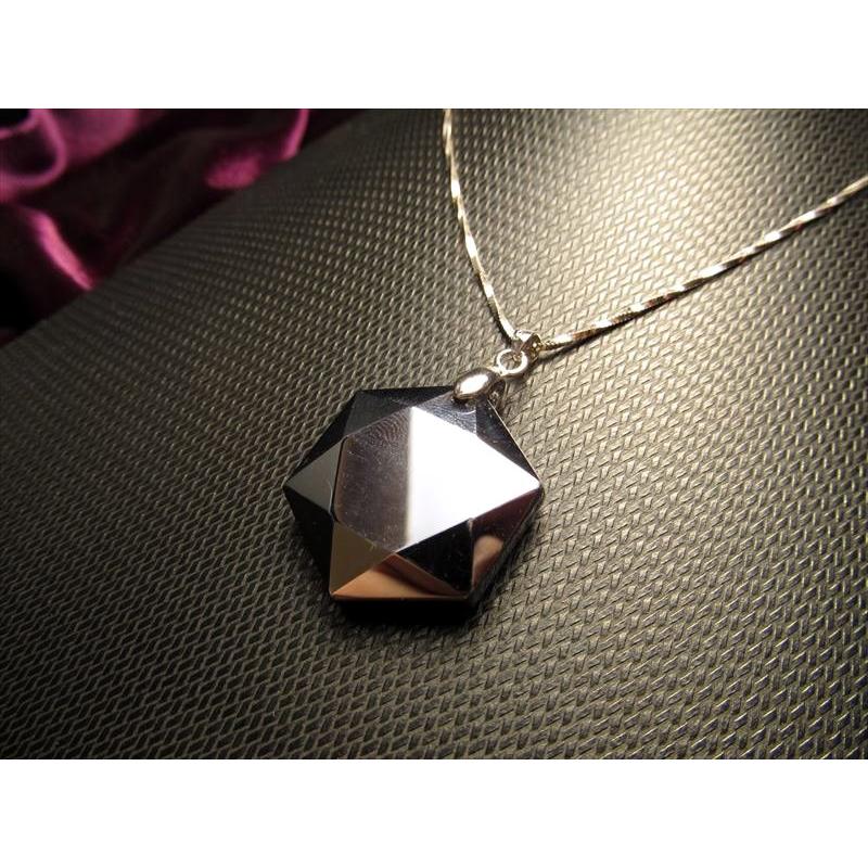 テラヘルツ鉱石 六芒星 ペンダントトップ 中サイズ 縦約25mm-30mm 1個売り カットの美しい六芒星 つやつや光沢 話題の 高純度 テラヘルツ 鉱石 2026年 | ブランド登録なし | 02