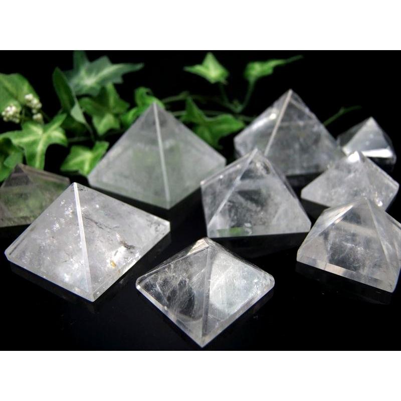 天然水晶 ピラミッド 置物 50g-60g 1個売り 天然クリスタル ナチュラルなクリア感 パワーを感じる結晶 パワフルなピラミッドパワー ブラジル産 ok-s | 開運 | 10