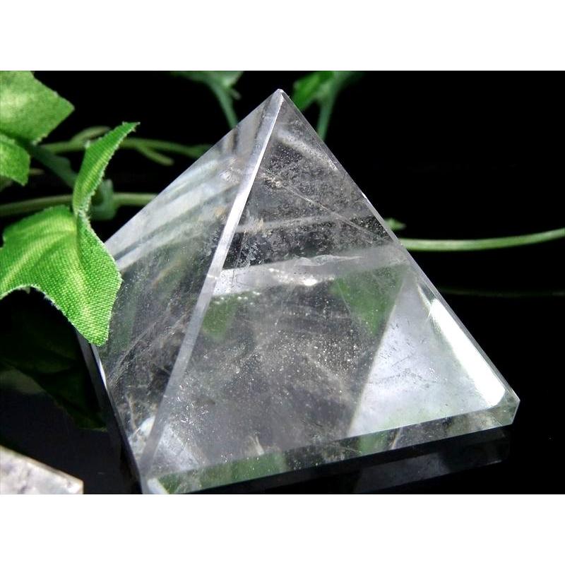 天然水晶 ピラミッド 置物 50g-60g 1個売り 天然クリスタル ナチュラルなクリア感 パワーを感じる結晶 パワフルなピラミッドパワー ブラジル産 ok-s | 開運 | 02