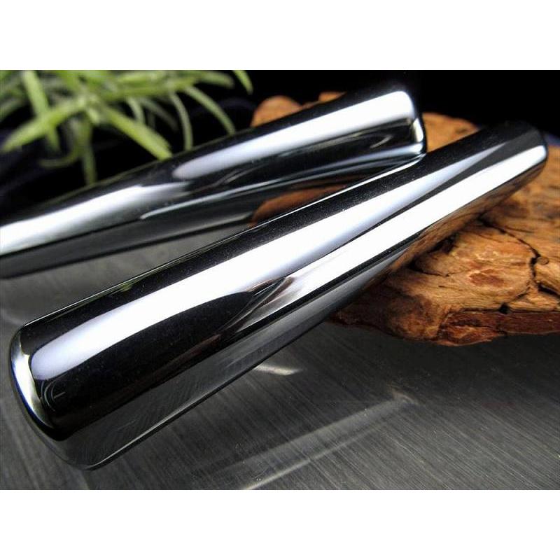 テラヘルツ鉱石 マッサージ棒 携帯用ポーチ付き 長さ約75mm×太さ約10mm