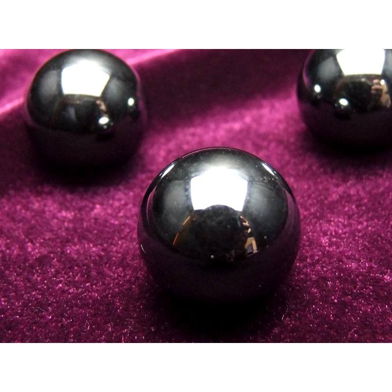 テラヘルツ鉱石 丸玉 直径約20mm 10g チビ丸玉 つやつや光沢で鏡のような表面 話題の 高純度 テラヘルツ 鉱石 2020年 検査機関にて検査済み 本物保証 返品保証 | ブランド登録なし | 01