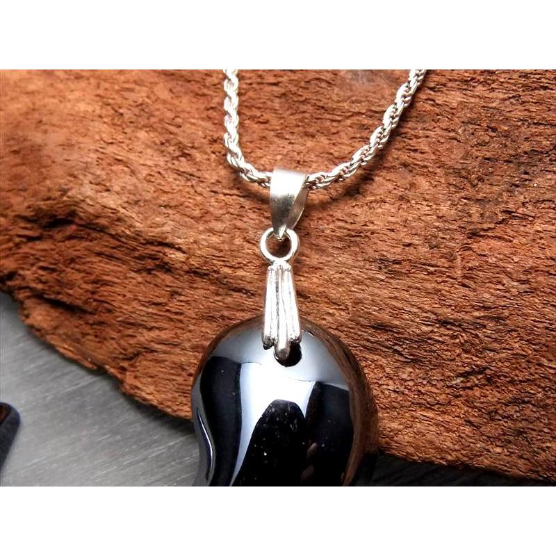 テラヘルツ鉱石 勾玉型 ペンダントトップ 小サイズ 縦約30mm-35mm 重さ