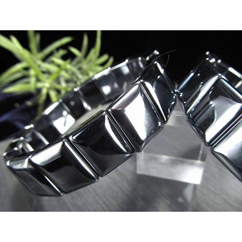 テラヘルツ鉱石 バングルブレスレット Sサイズ W=16mm×17珠 プレートカット シンプルデザイン 話題の 高純度 テラヘルツ 鉱石 2026年 検査機関にて検査済み | ブランド登録なし | 02