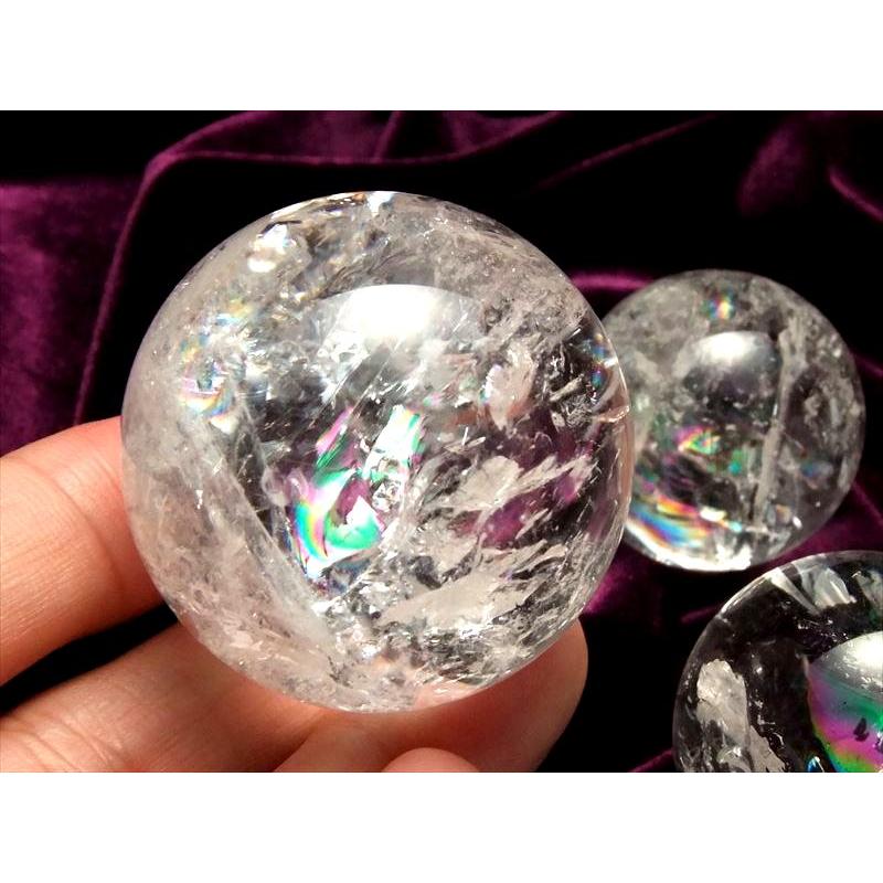 天然虹入り 水晶 丸玉 直径40mm-42mm すべての浄化と純粋さの象徴 お守りにも レインボークォーツ丸玉 ブラジル産 ma-s パワーストーン | 開運 | 02