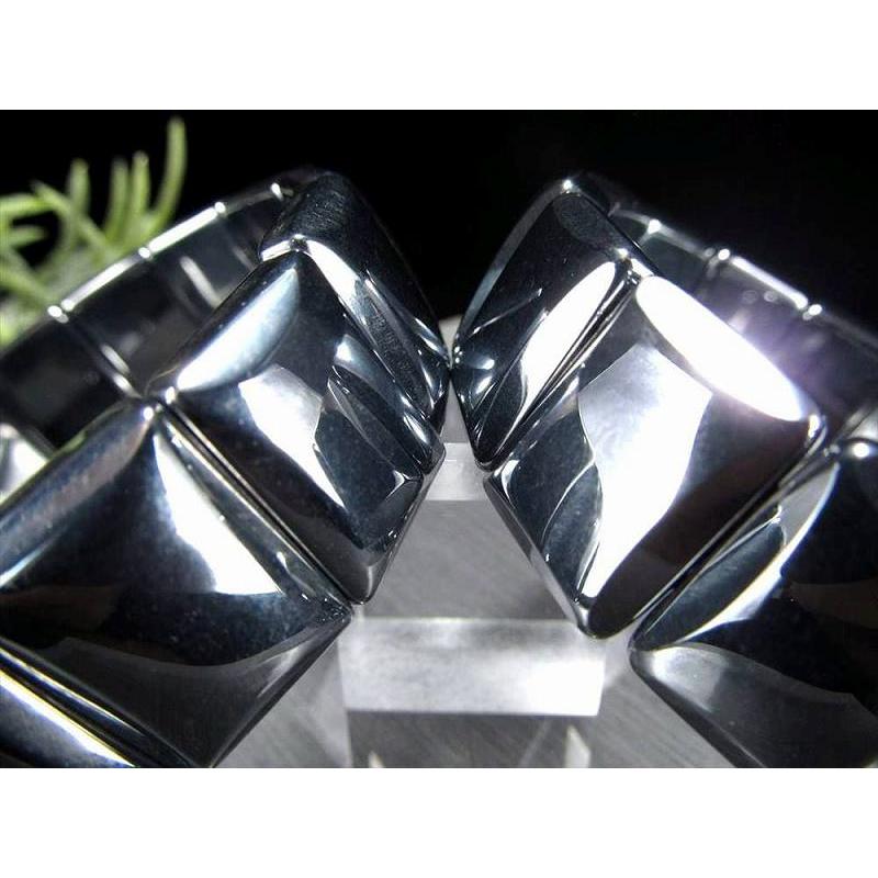 テラヘルツ鉱石 バングルブレスレット W=20mm×14珠肉厚 プレートカット