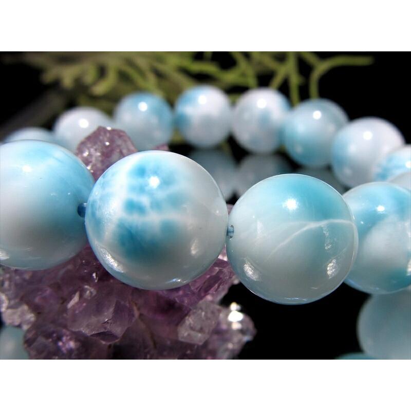 店頭展示中 3A+ ラリマー ブルーペクトライト ブレスレット 12.5mm-13mm×16珠 波模様 絶妙なブルー&ホワイトカラー 愛と平和の石 カリブ海の宝石 一点ものの画像