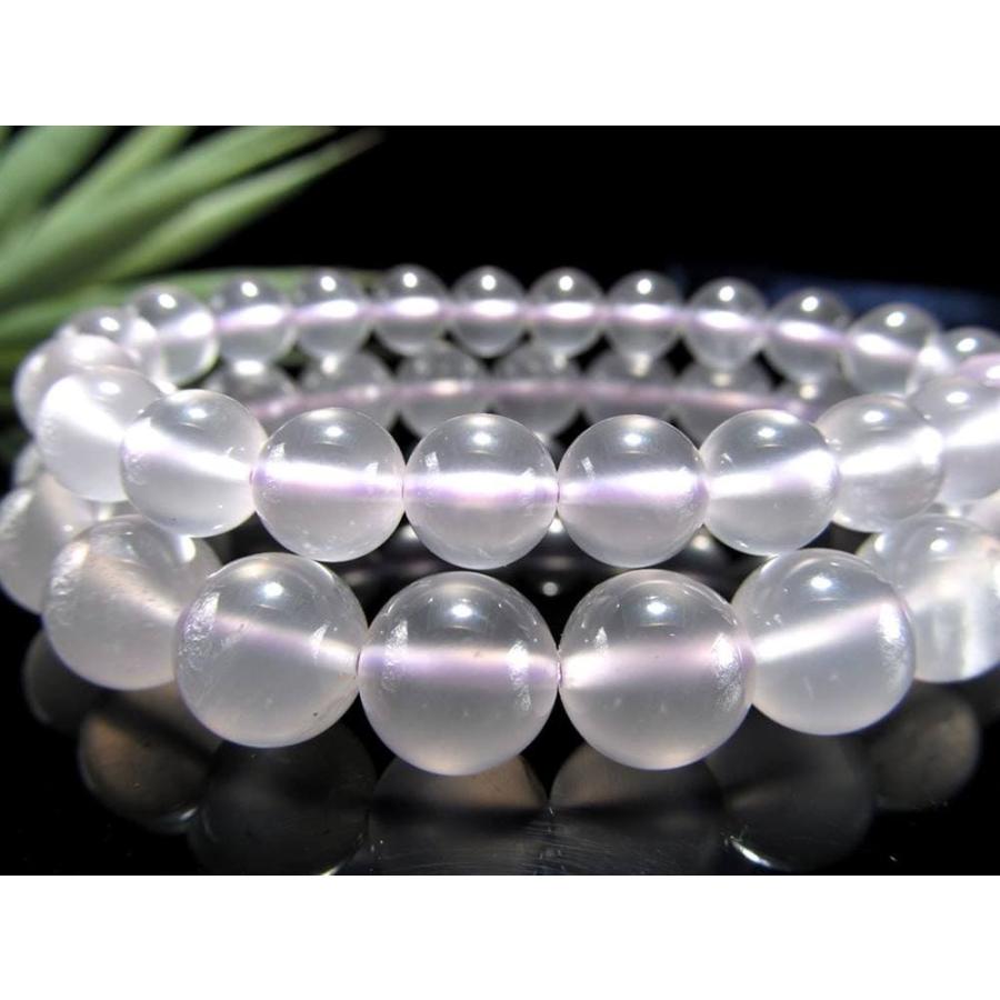 極寒の地から生まれた 幻のクォーツ 氷の輝きアイスクォーツ  