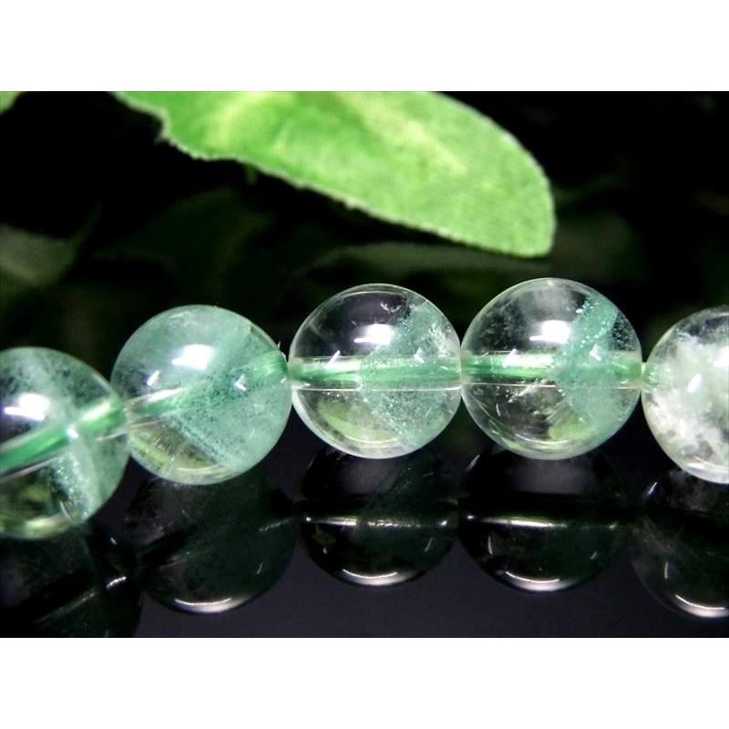 店頭展示中 限定4本 S級 全珠くっきり山形 エメラルドグリーンファントム ブレスレット 9.5mm-10mm×19珠 澄み切った水晶に浮かぶ新緑のファントムの画像