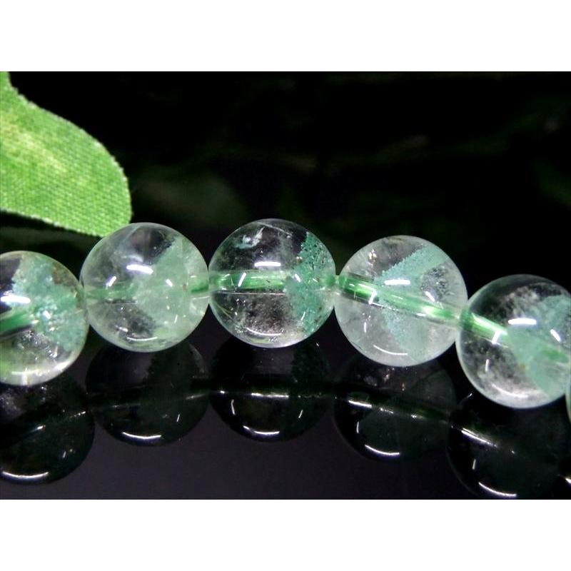 店頭展示中 限定4本 S級 全珠くっきり山形 エメラルドグリーンファントム ブレスレット 9.5mm-10mm×19珠 澄み切った水晶に浮かぶ新緑のファントムの画像