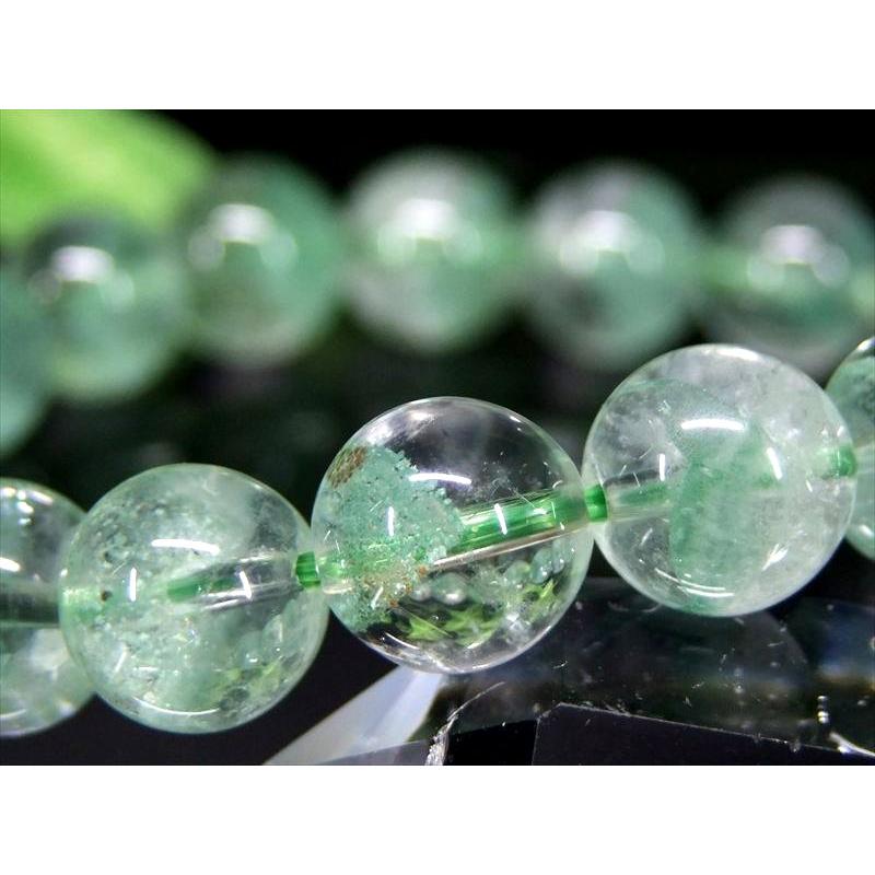 店頭展示中 限定4本 S級 全珠くっきり山形 エメラルドグリーンファントム ブレスレット 9.5mm-10mm×19珠 澄み切った水晶に浮かぶ新緑のファントムの画像