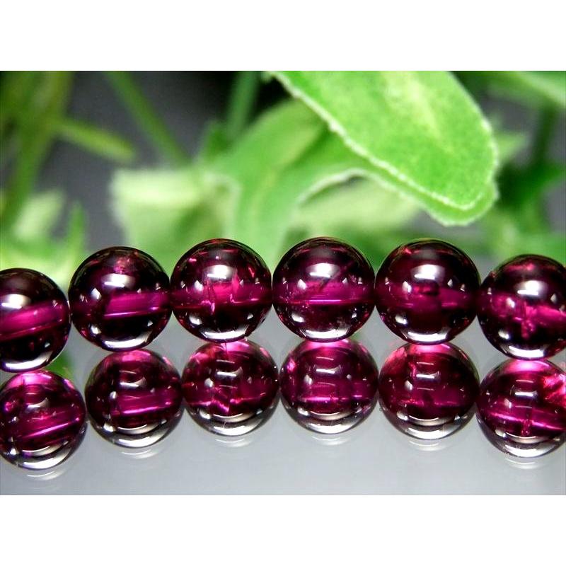 一生もの S級 ロードライトガーネット ブレスレット 7mm-7.5mm×27珠 真実の愛の石 歴史上最も古い宝石のひとつ 赤紫色の柘榴石 バイヤー厳選 1点ものの画像