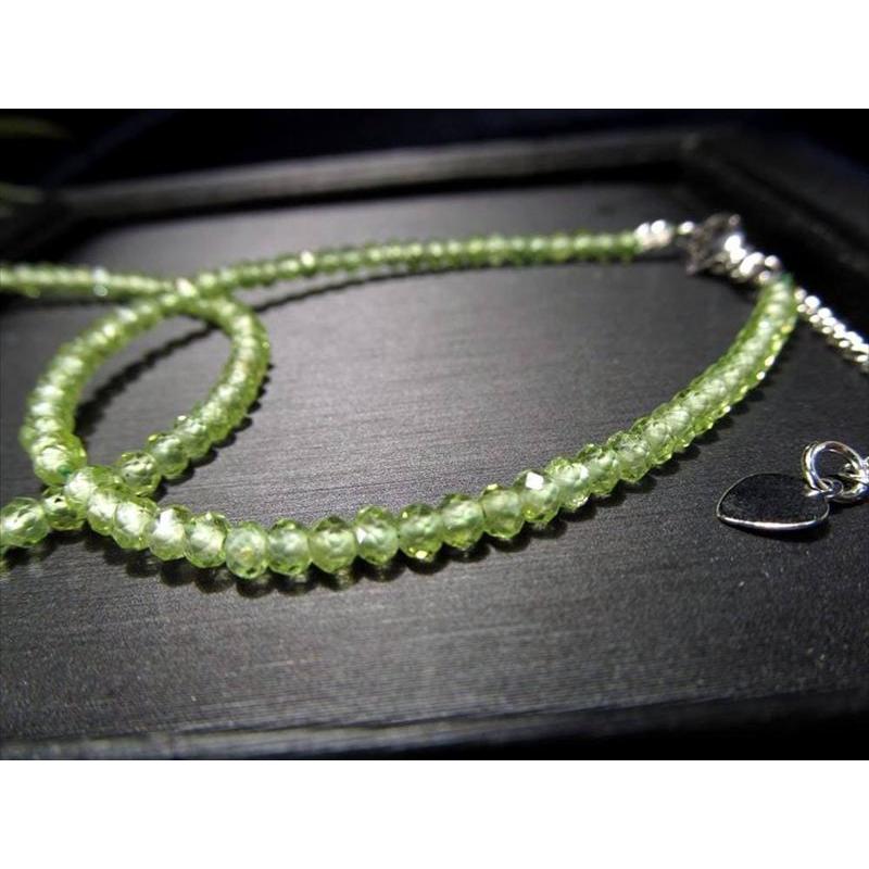 コスパ抜群 ペリドット かんらん石 ボタンカットワイヤーブレスレット 