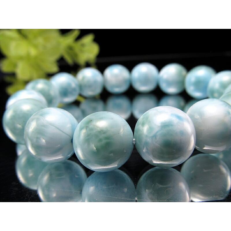 店頭展示中 3A ラリマー ブレスレット 12.5mm-13mm × 16珠 曹灰針石 愛と平和の石 カリブ海の宝石 一点もの ドミニカ共和国産 パワーストーンの画像