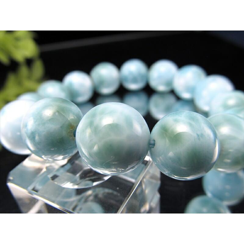 店頭展示中 3A ラリマー ブレスレット 12.5mm-13mm × 16珠 曹灰針石 愛と平和の石 カリブ海の宝石 一点もの ドミニカ共和国産 パワーストーンの画像