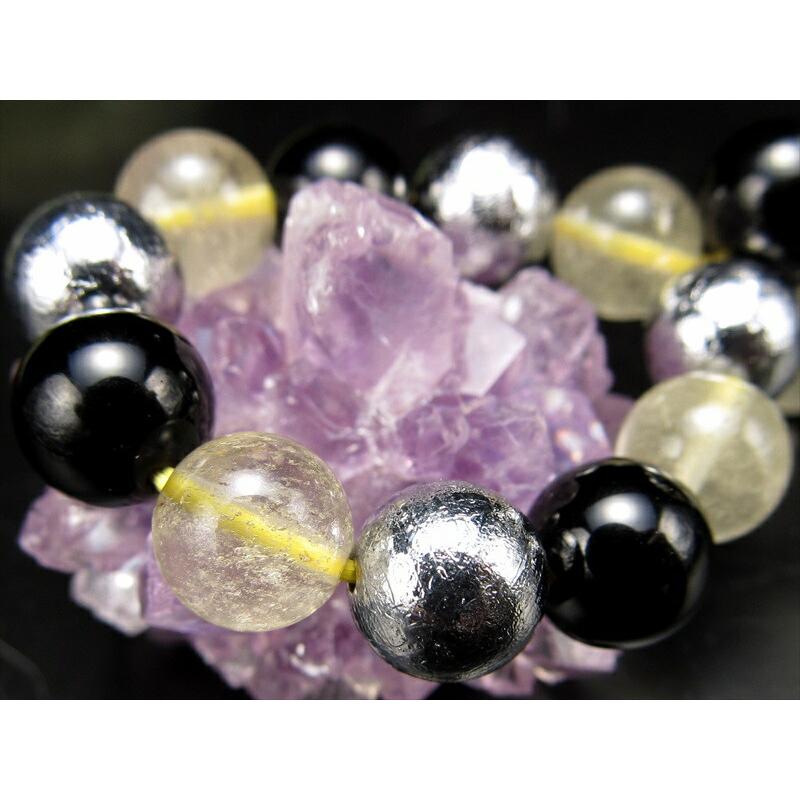 店頭展示中 これぞ 宇宙最強の組み合わせ ギベオン×リビアングラス