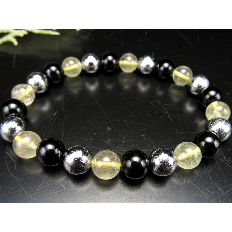 店頭展示中 これぞ 宇宙最強の組み合わせ ギベオン×リビアングラス