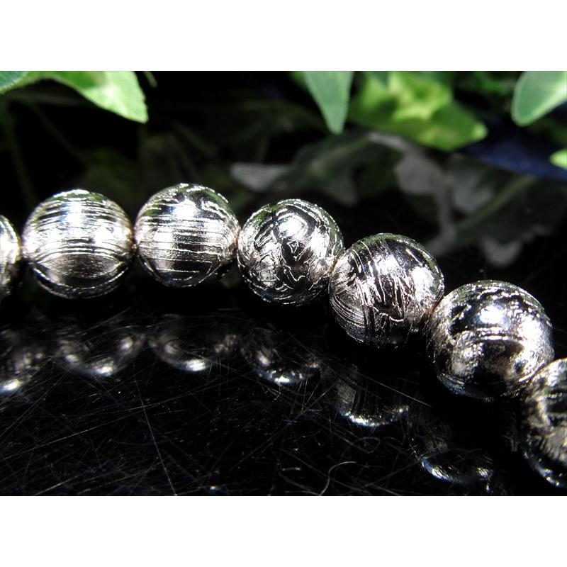 店頭展示中 鑑別書付属 希少レア 本物 ギベオン ブレスレット 10mm×20珠 76.8g 約4億5千万年前のミステリアスな宇宙から来た鉱物 1点物の画像