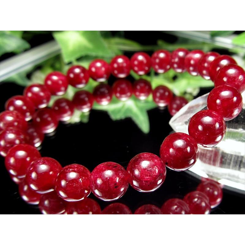 コスパ抜群 3A アフリカンルビー 紅玉 ブレスレット 8.5mm-9mm×23珠 重厚感ある美発色 宝石の女王 愛と勝利をもたらす情熱的な石 7月の誕生石 1点物の画像