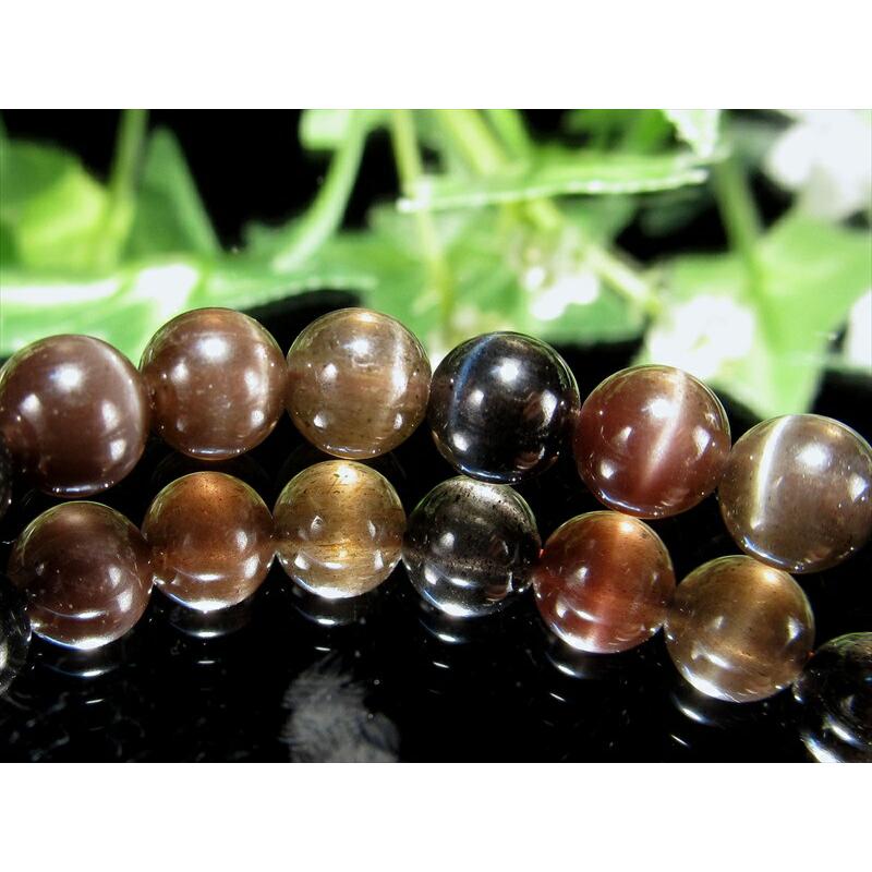 流通量の少ない希少石 神秘のキャッツアイが揺らめく 3A スキャポライトブレスレット 6mm-6.5mm×30珠の画像