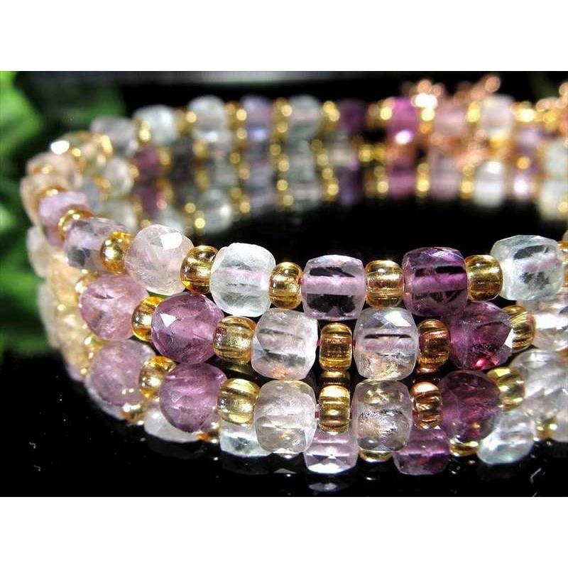 Pt900 ゴシェナイト ピアス プラチナ 無色 ベリル ホワイトベリル 箱