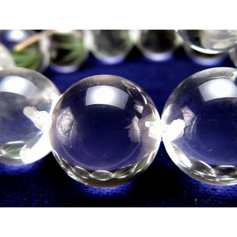 光を受けてレンズのように輝く 天然水晶 ブレスレット 約12mm-13mm×16