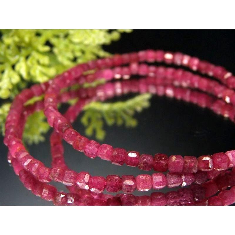 ルビー キューブカット ブレスレット 約3mm前後 勝利と情熱を象徴する