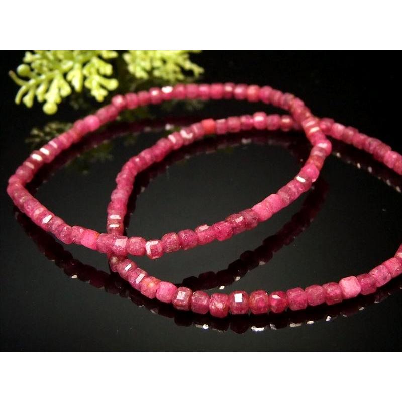 ルビー キューブカット ブレスレット 約3mm前後 勝利と情熱を象徴する