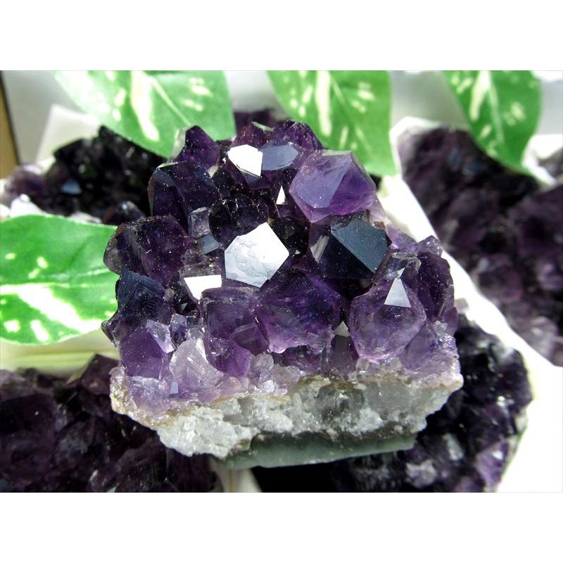 自立 ギラギラの先端 フローライト 透明感 三角 ハイグレード 虹