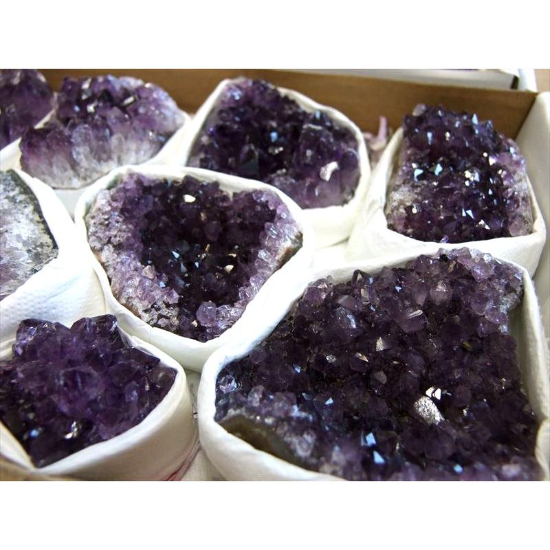 高品質！ウルグアイ産⭐️アメジストクラスター・お皿⭐️ポコポコシュガー色濃い⭐️N32 高品質！ウルグアイ産⭐️アメジストクラスター・お皿⭐️ポコポコ