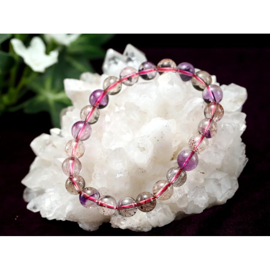 美品,大玉,希少】天然アイリス入りホワイトファントムクォーツ 19