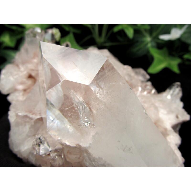 レムリアンシード水晶クラスター　干渉された日本式双晶　透明度高く美しい レムリアンシード水晶クラスター 干渉された日本式双晶 透明度高く