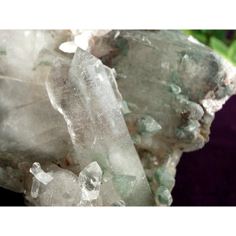 極限環境が生んだ水晶 ガルサ産 水晶クラスター 最大幅 約102mm 重さ 約253g 厳選1点物 ギャランティカード付き 多彩な内包物&荒々しい結晶 浄化 インテリアの画像