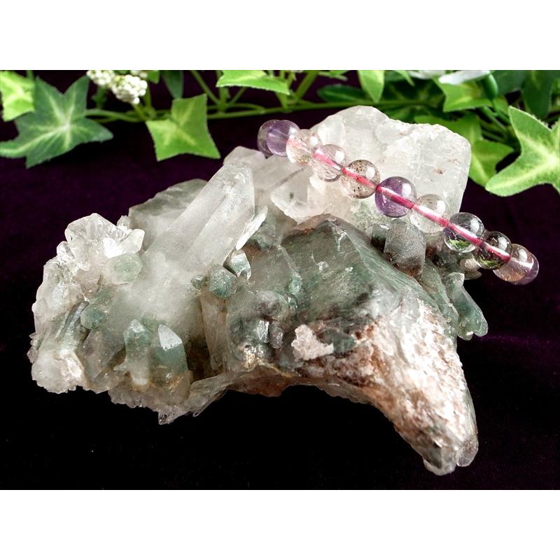極限環境が生んだ水晶 ガルサ産 水晶クラスター 最大幅 約102mm 重さ 約253g 厳選1点物 ギャランティカード付き 多彩な内包物&荒々しい結晶 浄化 インテリアの画像