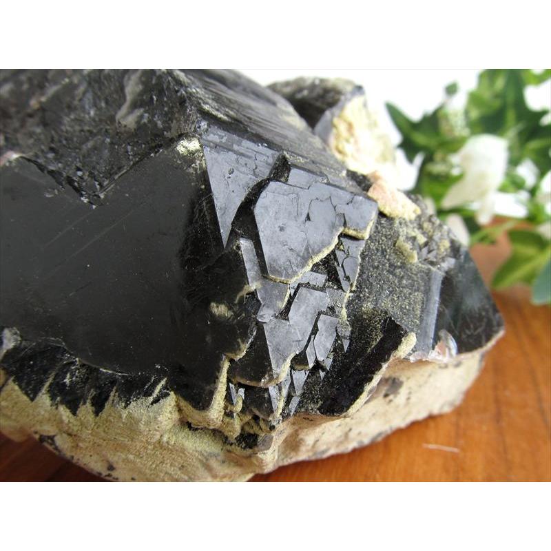 天然の黒光り 天然 黒水晶 モリオン クラスター原石 重さ510g 最大幅約