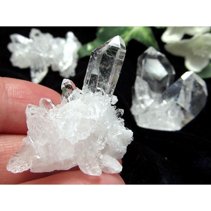 大特価 4A+ トマス産 超透明水晶 クラスター SSサイズ 1個売り 4cm×4cm